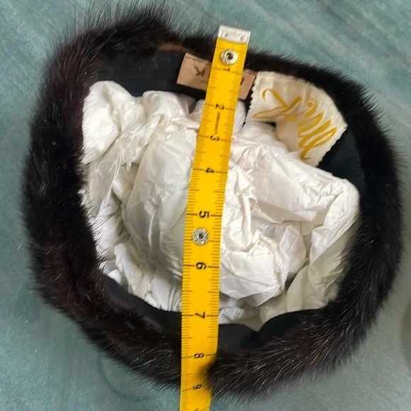 Vintage Black Mink Hat, from the 60’s - Picture 13 of 15